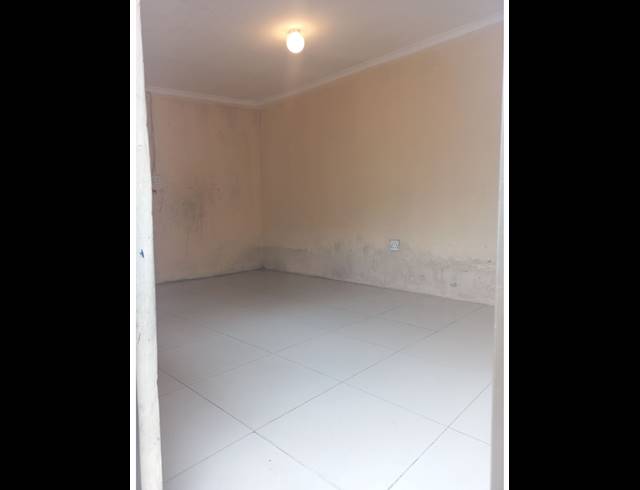 1 BEDROOM ROOM RENTED IN LAMONTVILLE